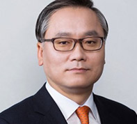 신현우