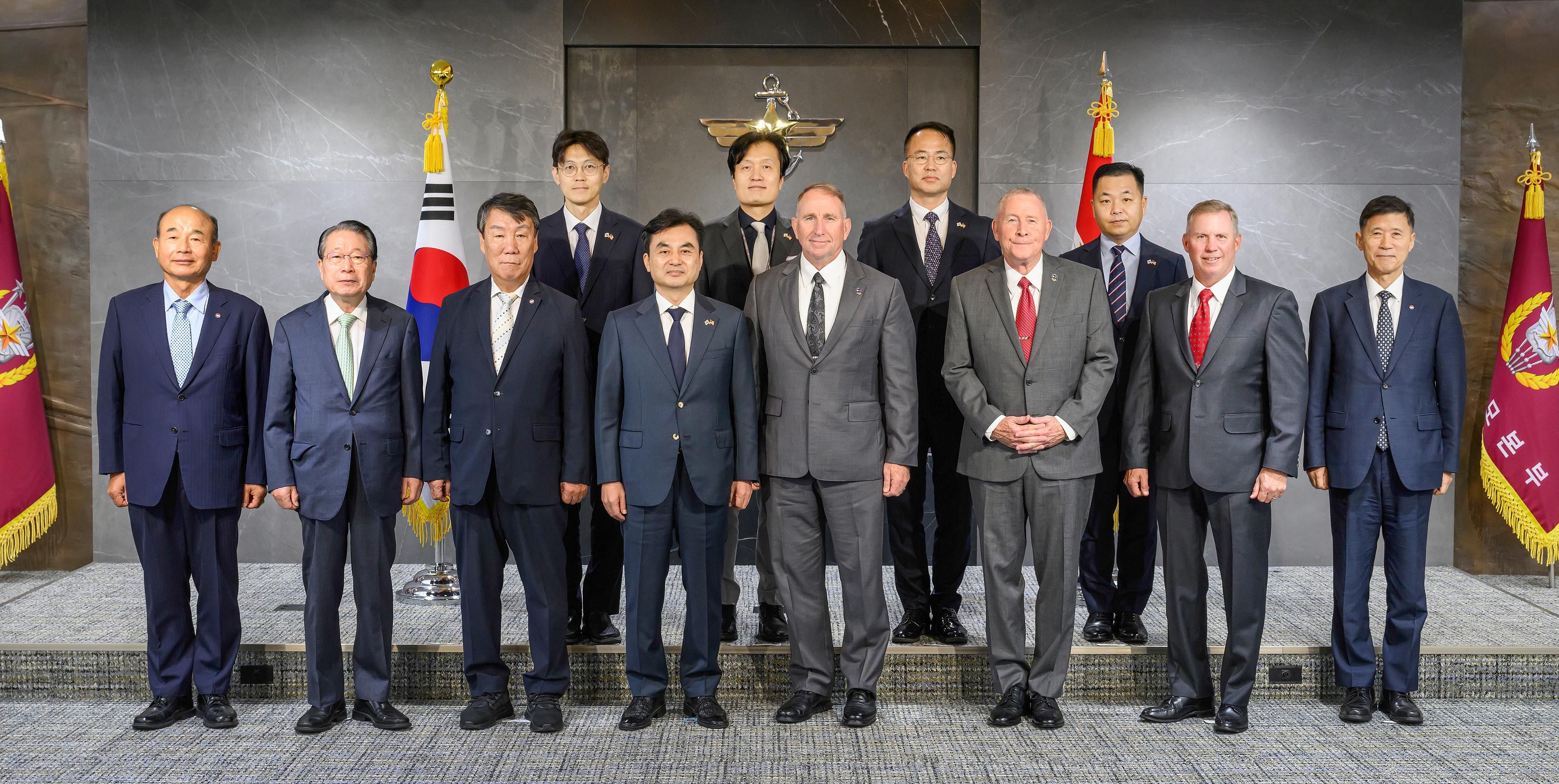 20250915 전(前) 연합사령관 한미동맹재단 임원진 접견5.jpg